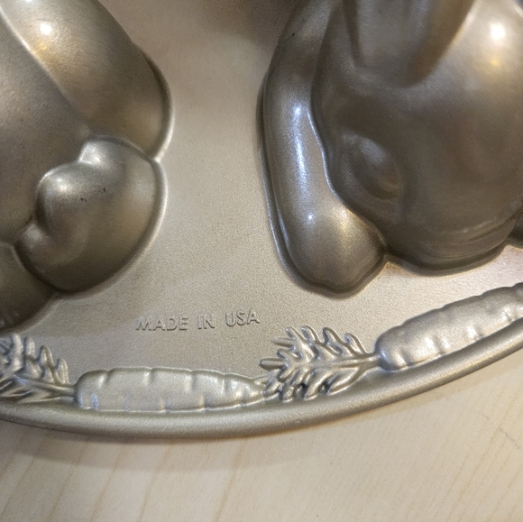Nordic Ware Bunny Cakelet Pan in used condition. Please see photos. - Picture 11 of 11